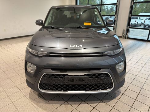 Used 2022 Kia Soul LX FWD image 8