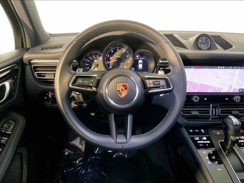 Certified 2023 Porsche Macan AWD/4WD image 15