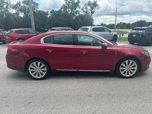 Used 2013 Lincoln MKS AWD image 4