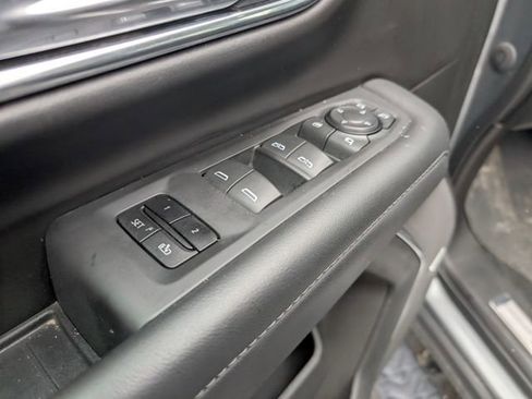 Used 2023 Chevrolet Tahoe Z71 w/ Luxury Package image 15