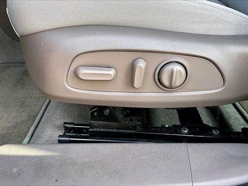 Used 2017 Chevrolet Malibu LT w/ Driver Confidence Package image 26