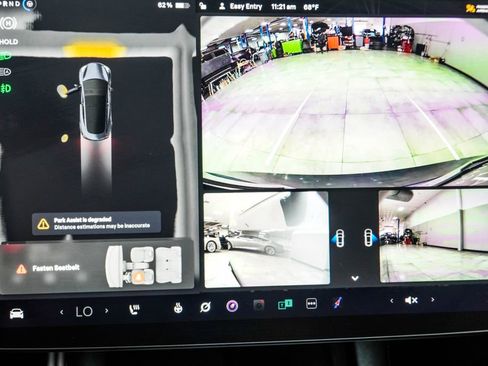 Used 2023 Tesla Model 3 Performance image 17