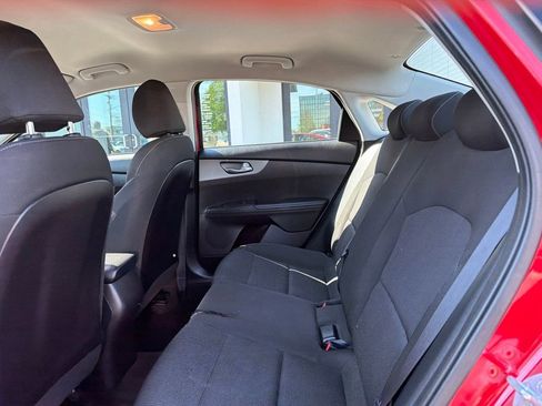 Certified 2021 Kia Forte LXS FWD image 15