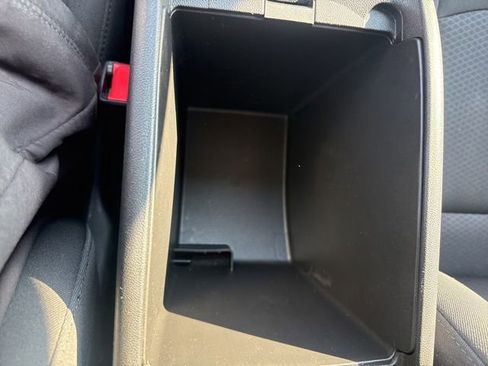 Used 2018 Chevrolet Malibu LT FWD image 29