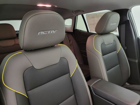 New 2026 Chevrolet Trax ACTIV w/ Sunroof Package image 34