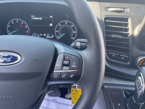 New 2025 Ford Transit 250 148 Medium Roof image 17