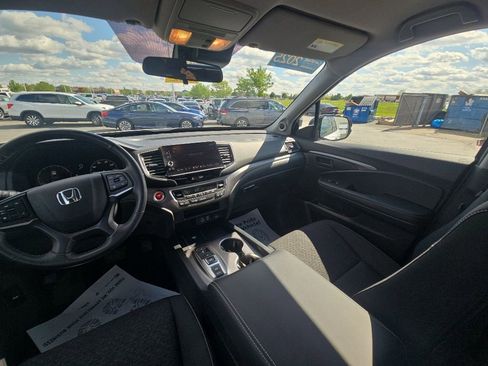 Certified 2025 Honda Ridgeline Sport image 28