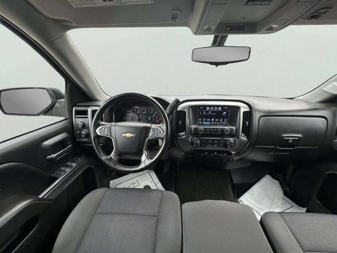 Used 2018 Chevrolet Silverado 1500 LT AWD/4WD image 19
