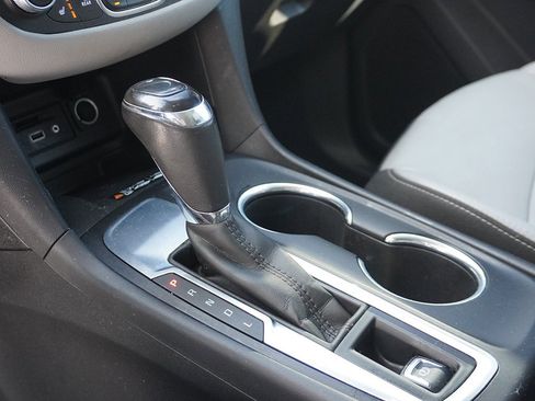 Used 2019 Chevrolet Equinox Premier image 52