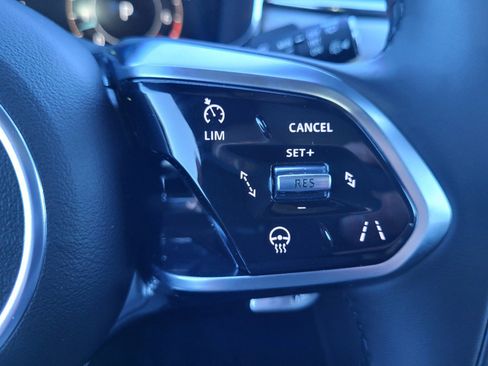 New 2025 Jaguar F-PACE R-Dynamic S image 27