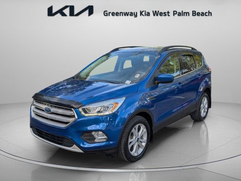 Used 2019 Ford Escape SEL image 4