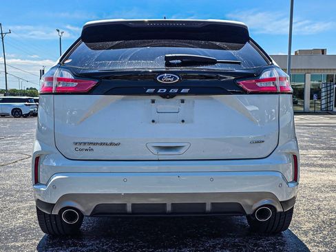 Used 2022 Ford Edge Titanium w/ Equipment Group 301A AWD/4WD image 5
