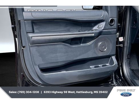 Used 2024 Ford Expedition XLT image 17