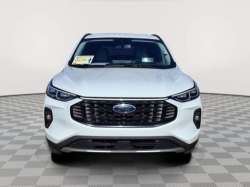 Certified 2023 Ford Escape SE w/ PHEV Premium Package image 4