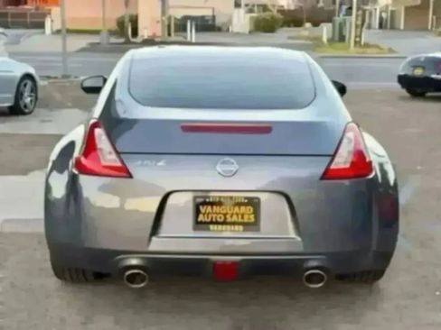 Used 2014 Nissan 370Z Coupe RWD image 37