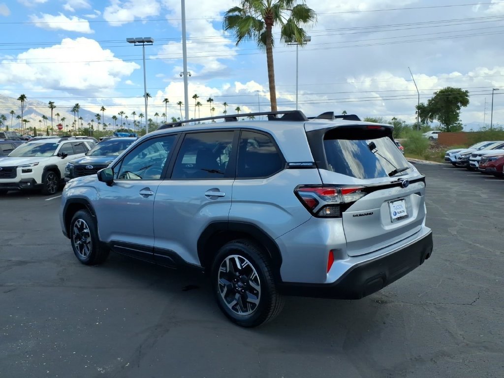 Certified 2025 Subaru Forester Premium AWD/4WD image 12