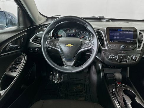 Used 2024 Chevrolet Malibu RS FWD image 19