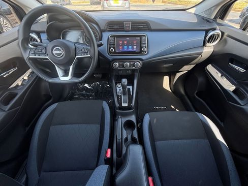 Used 2025 Nissan Versa SV FWD image 32