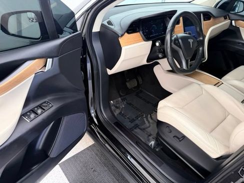Used 2018 Tesla Model X 75D AWD/4WD image 24