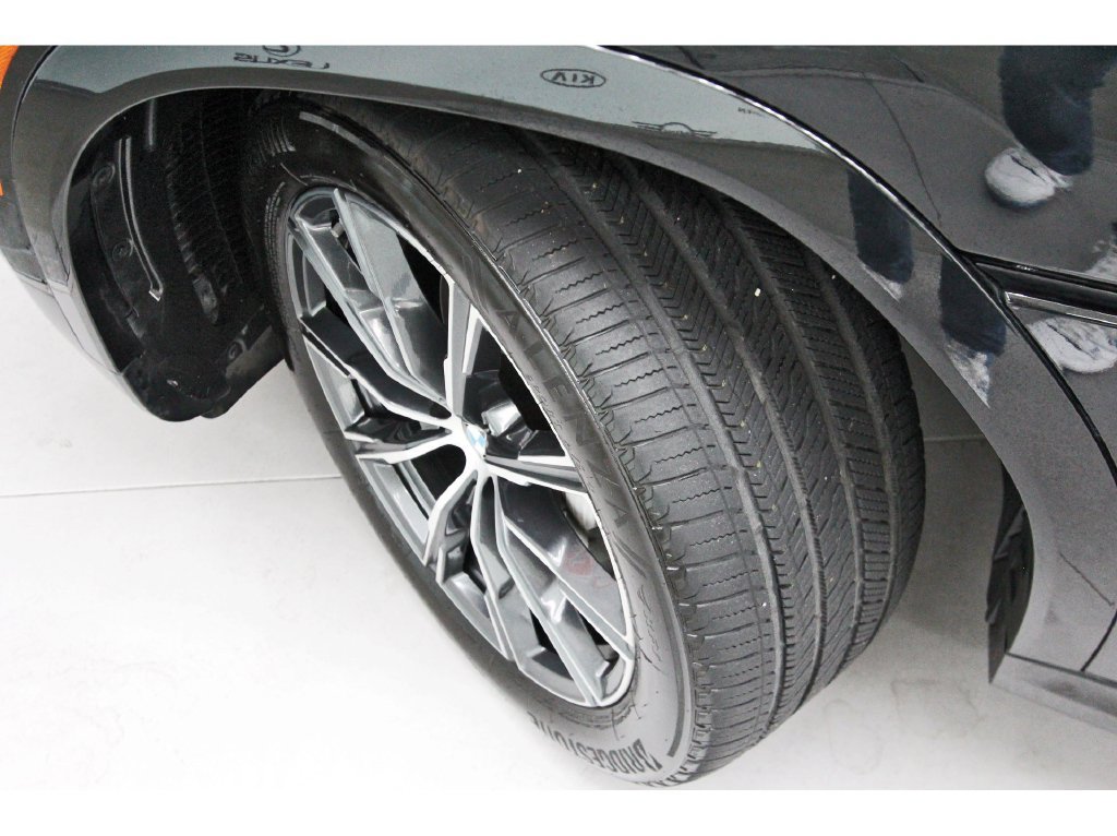 Used 2024 BMW X6 xDrive40i w/ Premium Package AWD/4WD image 7