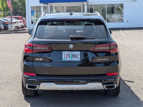 Used 2022 BMW X5 xDrive45e w/ Executive Package image 4
