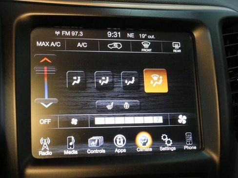 Used 2016 Jeep Cherokee Latitude w/ Cold Weather Group image 23