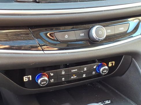 Used 2020 Buick Enclave Avenir w/ Avenir Technology Package image 14