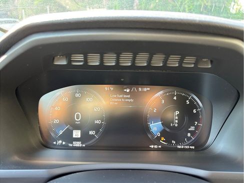 Used 2018 Volvo XC90 T6 Momentum w/ Convenience Package AWD/4WD image 25