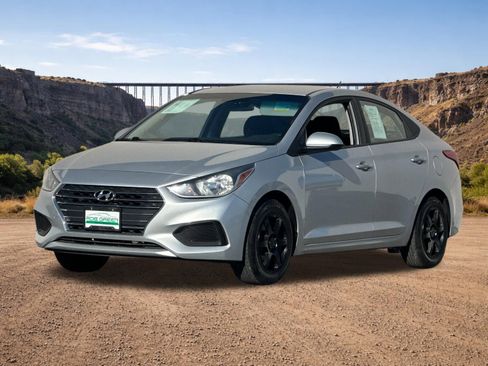 Used 2021 Hyundai Accent SE image 7