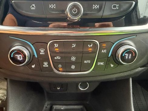 Used 2023 Chevrolet Traverse LT w/ Midnight/Sport Edition AWD/4WD image 32