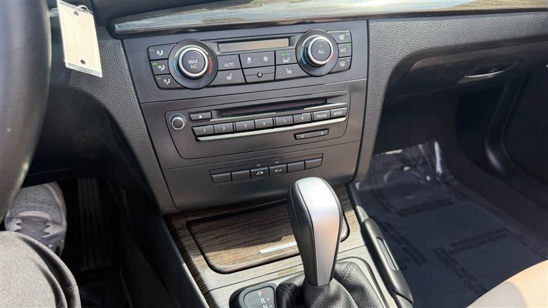 Used 2013 BMW 128i Convertible RWD image 20