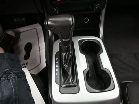 Used 2021 Chevrolet Colorado LT w/ LT Convenience Package RWD image 11