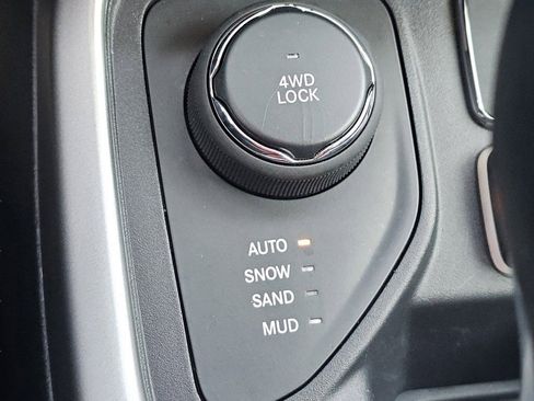 Used 2021 Jeep Compass Latitude image 9