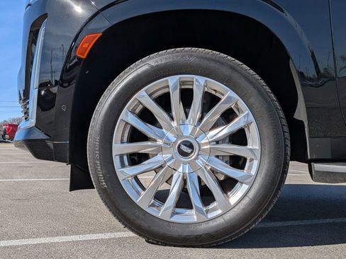 Used 2024 Cadillac Escalade Premium Luxury image 24