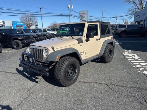 Used 2016 Jeep Wrangler Sport image 3