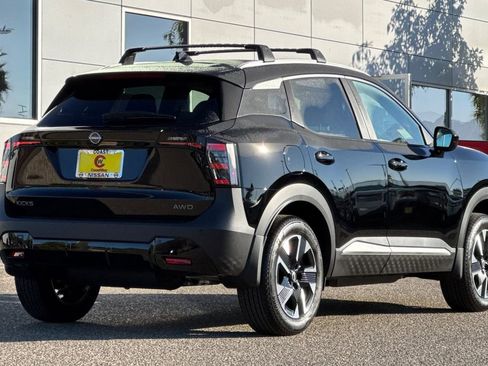 New 2026 Nissan Kicks SV w/ SV Premium Package image 5