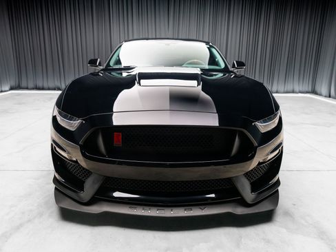Used 2016 Ford Mustang Shelby GT350R w/ GT350R Equipment Group 920A RWD image 10