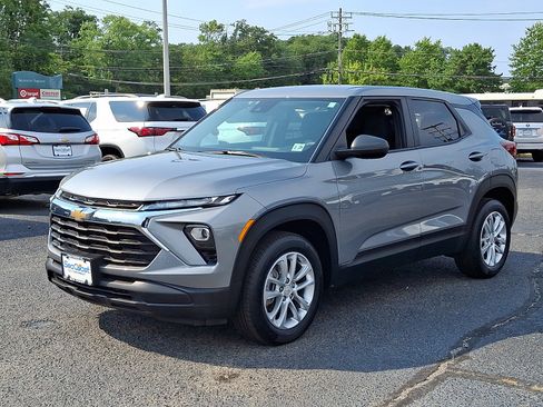 Certified 2024 Chevrolet TrailBlazer LS w/ LS Convenience Package AWD/4WD image 3