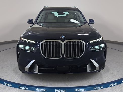 Used 2025 BMW X7 xDrive40i w/ Premium Package image 3