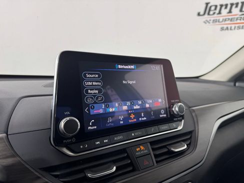 Used 2025 Nissan Altima 2.5 SV FWD image 20