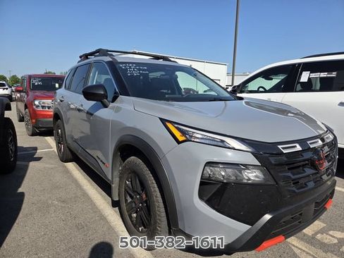 Used 2025 Nissan Rogue SV AWD/4WD image 5