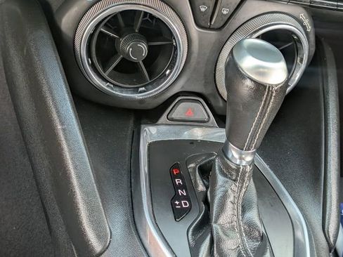 Certified 2020 Chevrolet Camaro LT RWD image 19