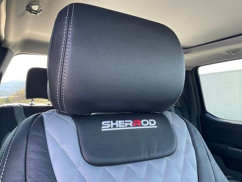 New 2025 Ford F250 XLT w/ Black Appearance Package image 47