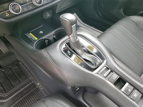Used 2025 Honda HR-V EX-L image 18