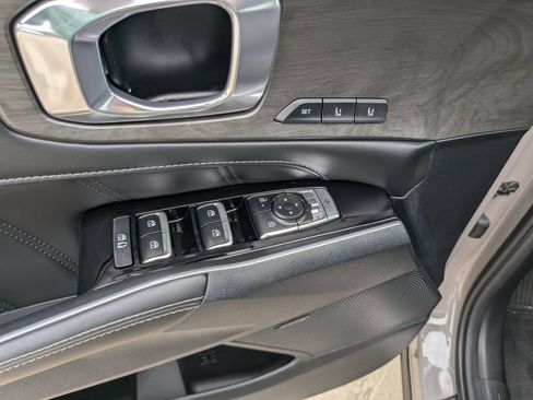 Certified 2026 Kia Sorento SX Prestige AWD/4WD image 22
