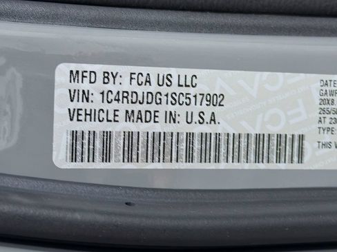 Used 2025 Dodge Durango GT AWD/4WD image 37