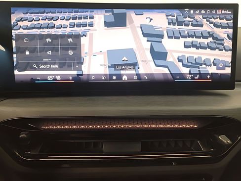 Used 2025 BMW 230i Coupe w/ Premium Package image 14