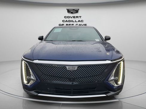 Certified 2024 Cadillac Lyriq Luxury image 2