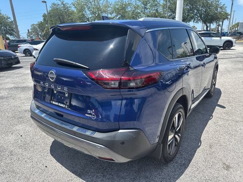 Certified 2022 Nissan Rogue SL w/ SL Premium Package FWD image 11