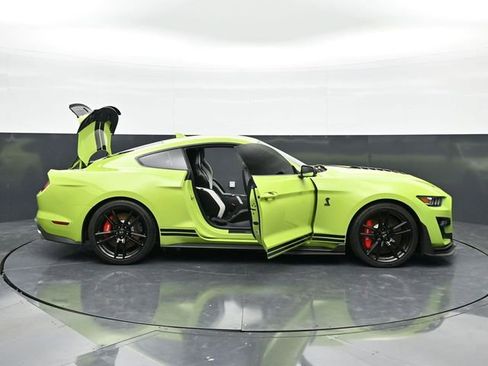 Used 2020 Ford Mustang Shelby GT500 w/ Technology Package RWD image 48